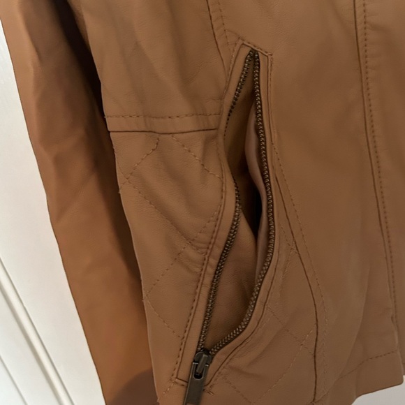 Reitmans Leather look jacket/blazer - Picture 3 of 9